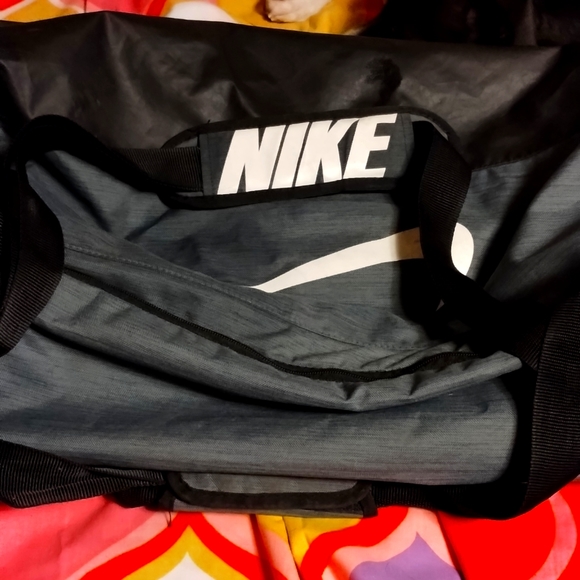 Nike charcoal gray and black gym bag. - Picture 3 of 3